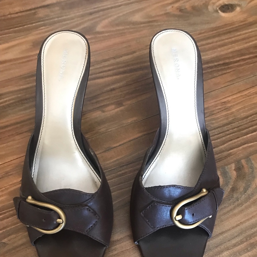 Merona pumps